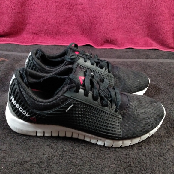 Reebok Other - Reebok Nanoweb Black Running Shoes Men's sz 8